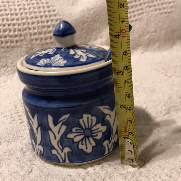 Sugar Bowl with great detail - Picture 3 of 8